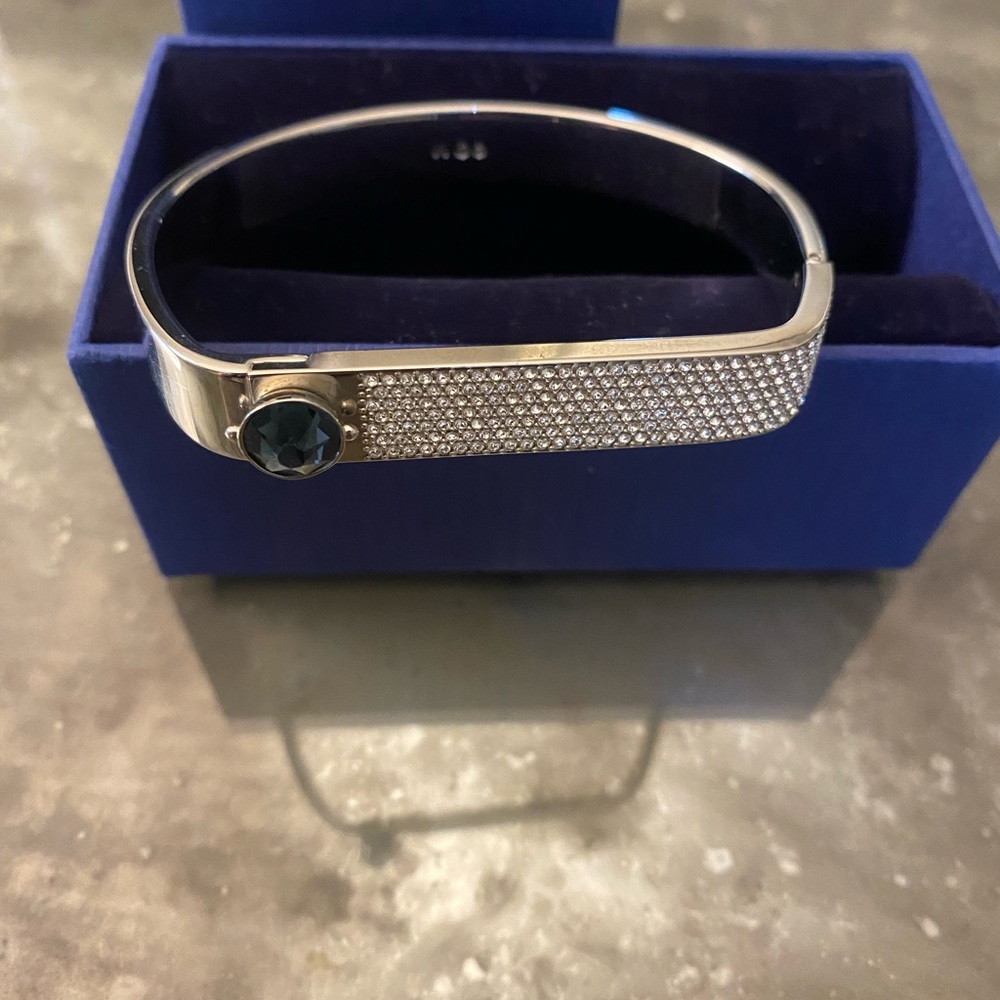 Blue rhodium plated bracelet small wrist